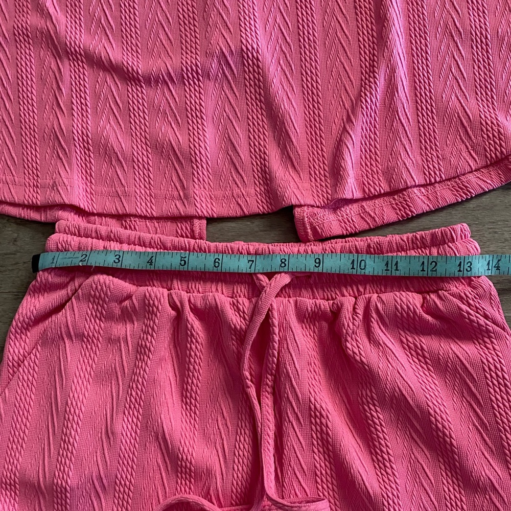 New In Textured Pattern Short Set NWT - Picture 8 of 13